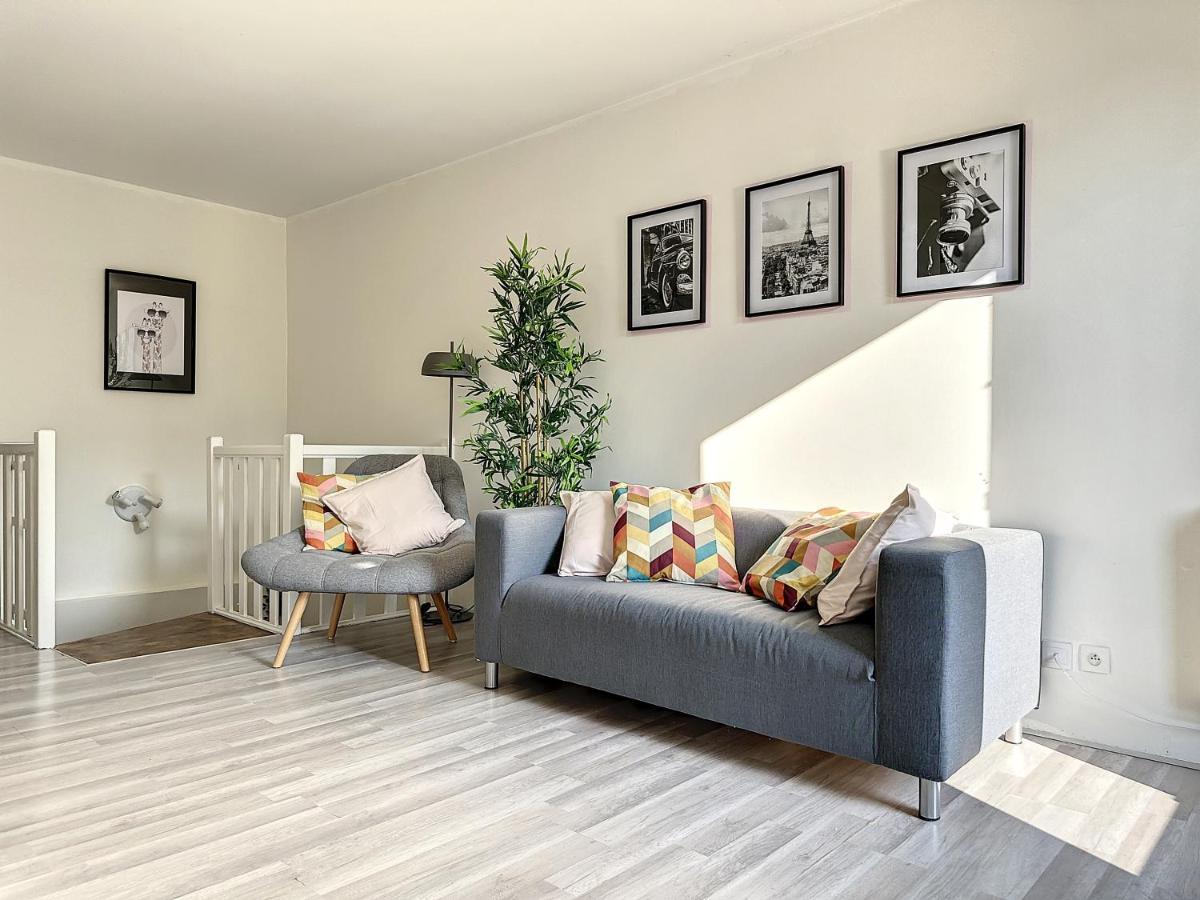 Charmant Appartement Avec Terrasse Parking Ispagnac Exterior foto